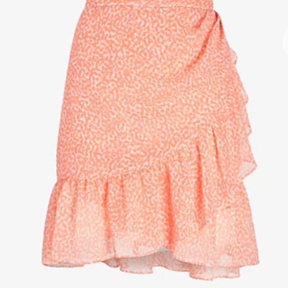 Express | Printed Ruffle Wrap Puff Sleeve Dress - Picture 3 of 5